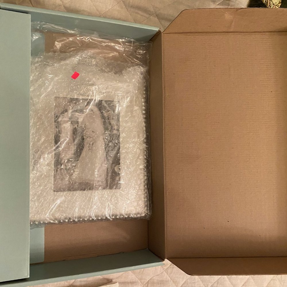 Picture frame - Picture 2 of 4